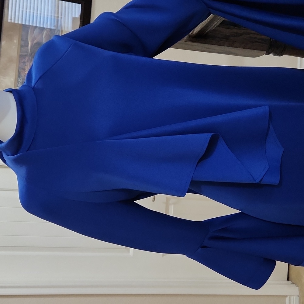 Beautiful Royal blue bell sleeve dress - Picture 4 of 8